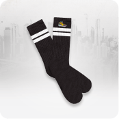 La paire de chaussettes brodées